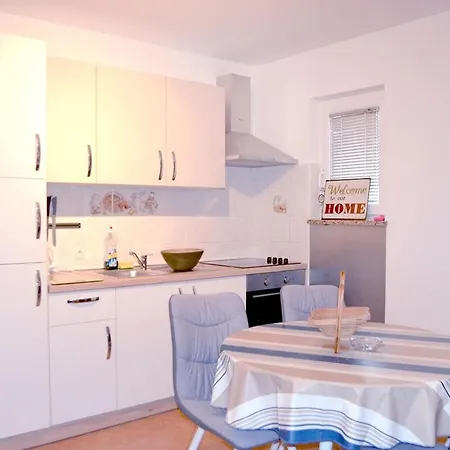 Krajacic Apartment Malinska